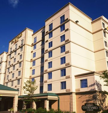 Courtyard by Marriott Toronto Airport