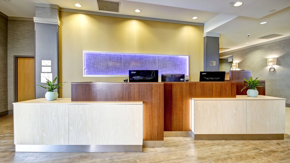 Fairfield Inn & Suites Guelph Lobby