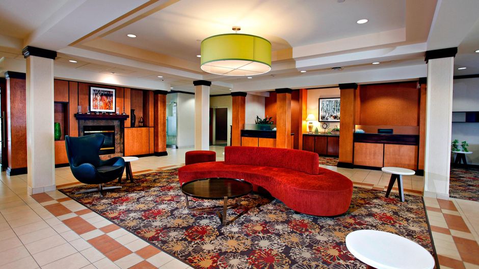 Fairfield Inn & Suites Lobby