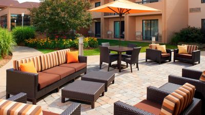Courtyard Rockford