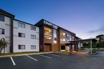 Courtyard By Marriott Mobile