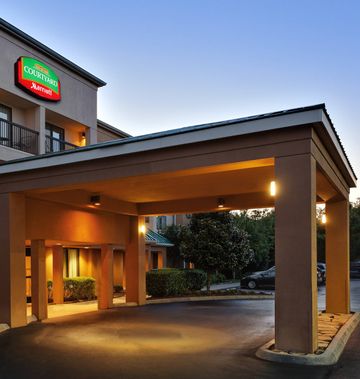 Courtyard Knoxville Cedar Bluff