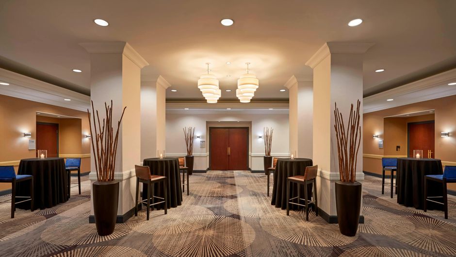Courtyard by Marriott Toronto Downtown Meeting