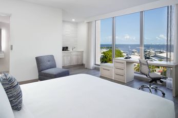 Courtyard Miami Coconut Grove