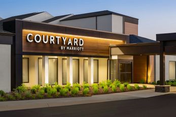 Courtyard Minneapolis Airport Hotel