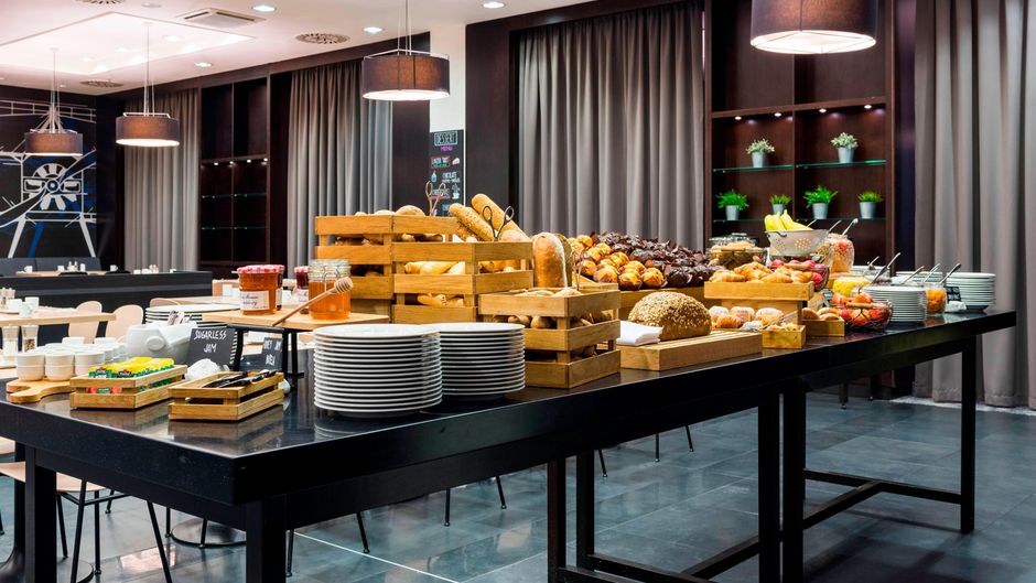 Courtyard by Marriott Prague Airport Restaurant