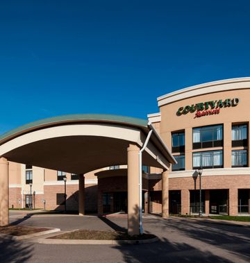 Courtyard Suffolk Chesapeake Hotel