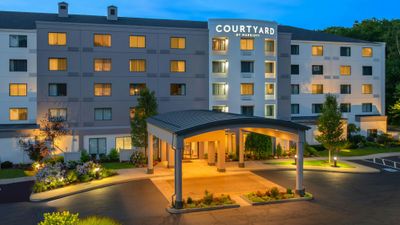 Courtyard Providence Lincoln