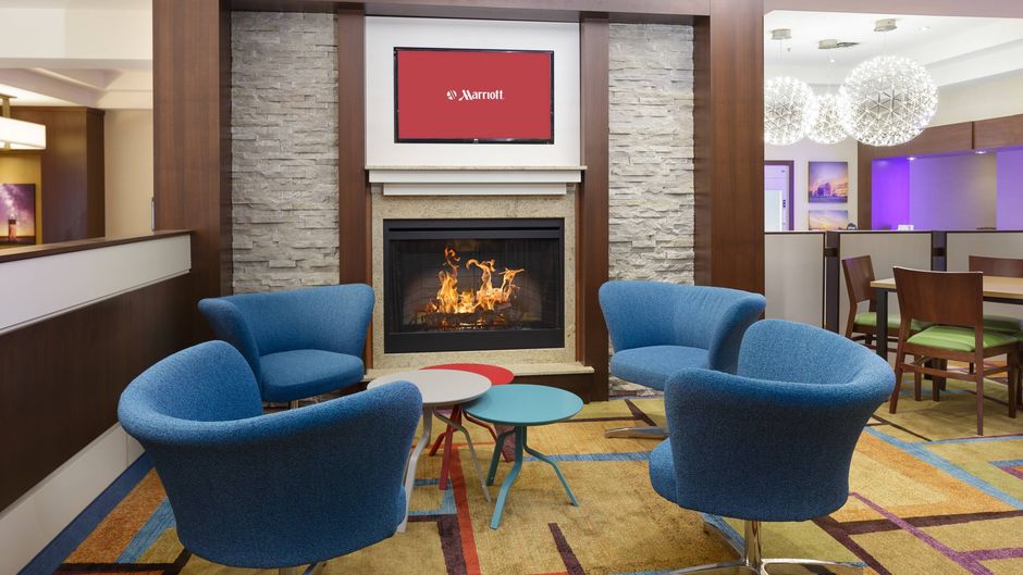 Fairfield Inn & Suites Belleville Lobby