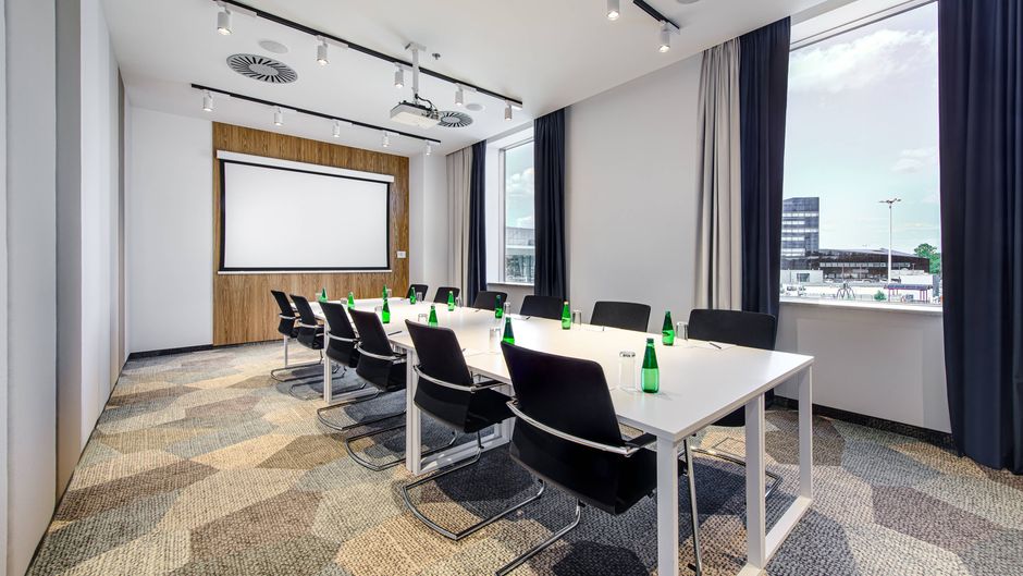 Courtyard by Marriott Warsaw Intl Arpt Meeting
