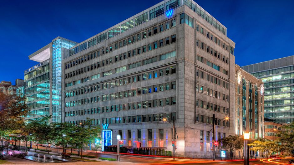 W Montreal Exterior