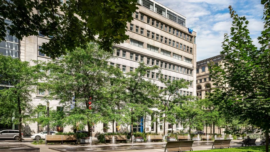 W Montreal Exterior