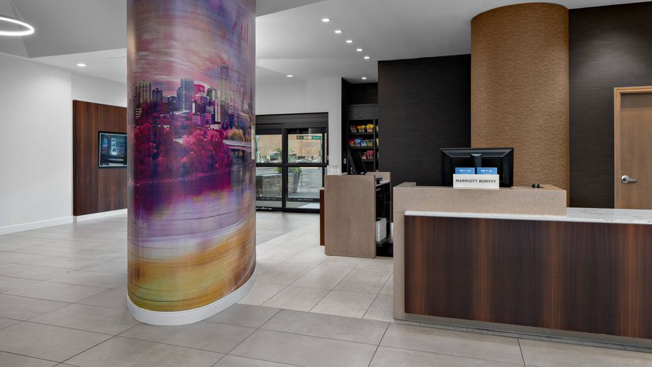 Courtyard by Marriott Edmonton Downtown Lobby