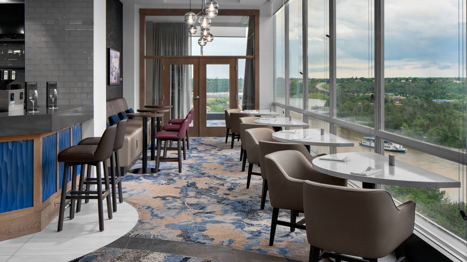Courtyard by Marriott Edmonton Downtown Restaurant