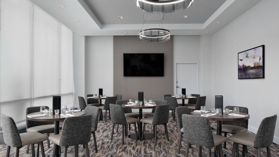 Courtyard by Marriott Edmonton Downtown Meeting
