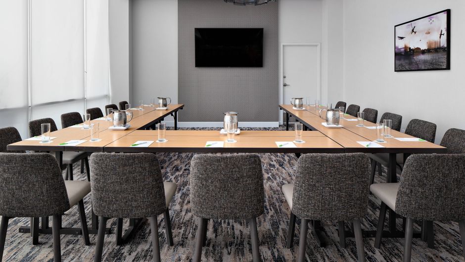Courtyard by Marriott Edmonton Downtown Meeting