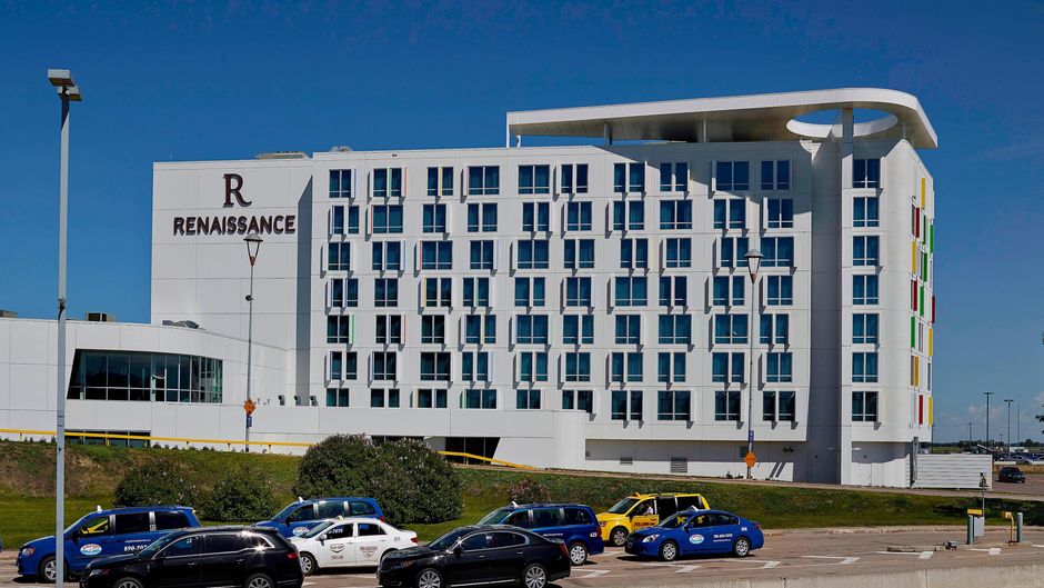 Renaissance Edmonton Airport Hotel Exterior