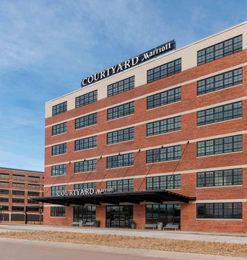 Courtyard Waterloo Cedar Falls