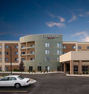 Courtyard by Marriott Bay City