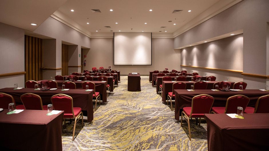 Courtyard by Marriott Revolucion Meeting