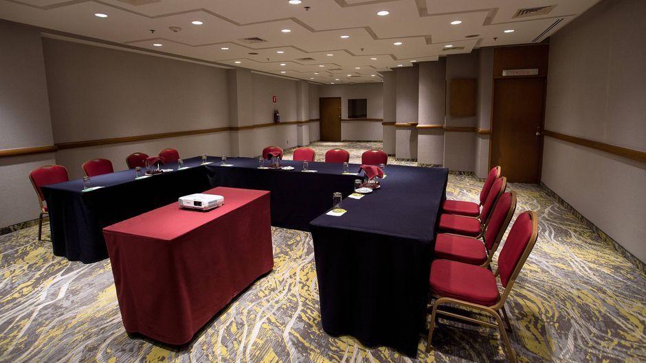 Courtyard by Marriott Revolucion Meeting
