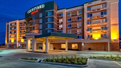 Courtyard Westbury Long Island
