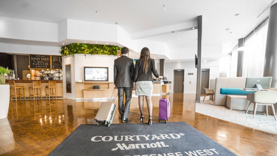 Courtyard Colombes Lobby