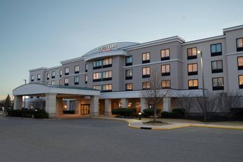 Courtyard Republic Arpt Long Island