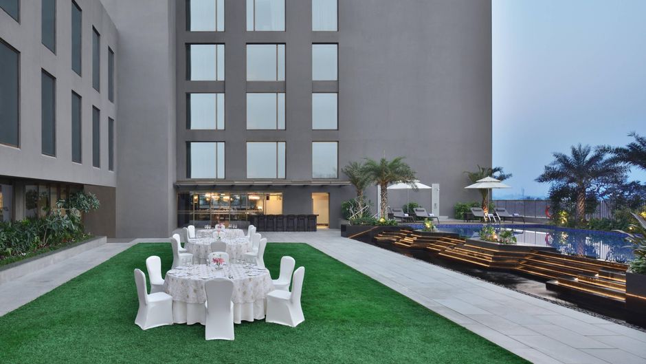 Courtyard by Marriott Siliguri Pool