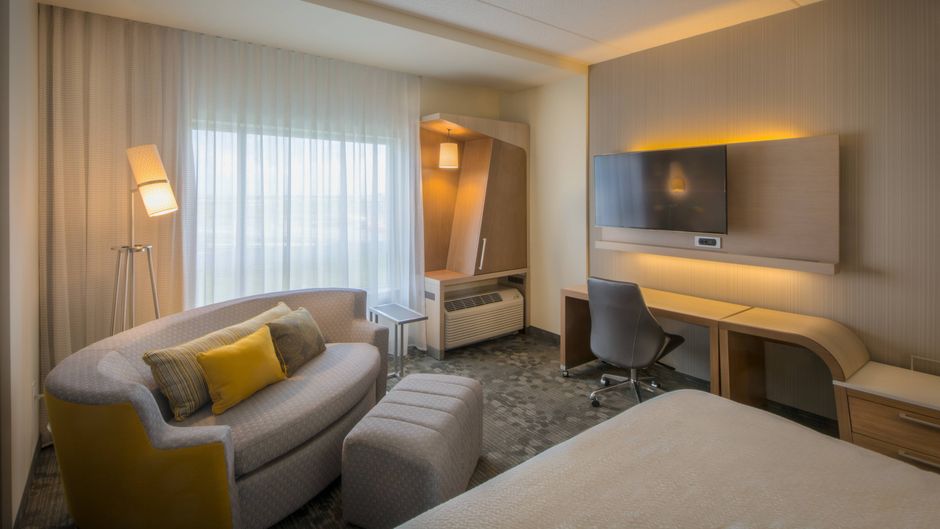Courtyard Winnipeg Airport Room