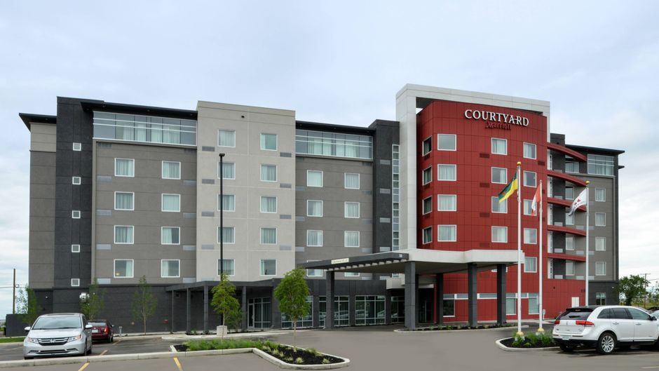 Courtyard Saskatoon Airport Exterior