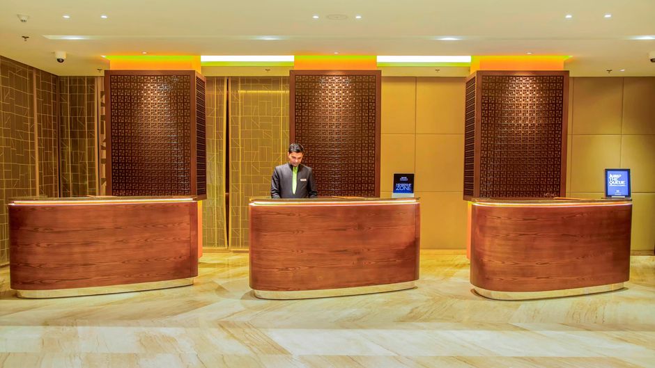 Courtyard by Marriott Raipur Lobby