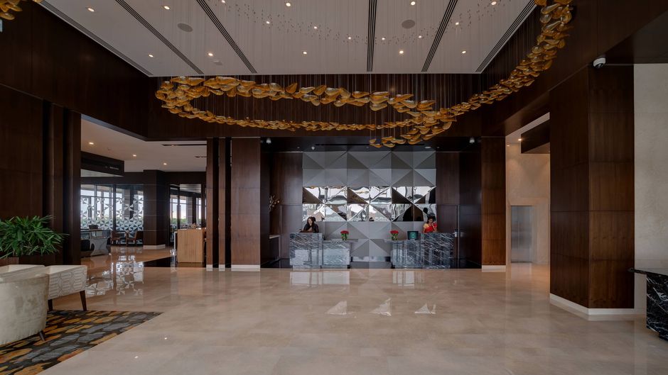 Courtyard Surat Lobby