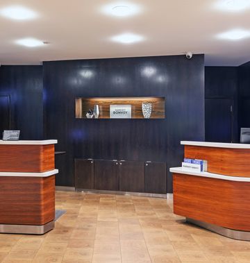 Courtyard by Marriott Woodland Hills