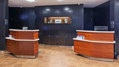Courtyard by Marriott Woodland Hills