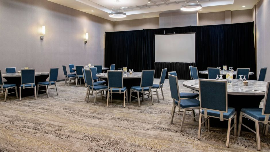 Courtyard Edmonton West Meeting