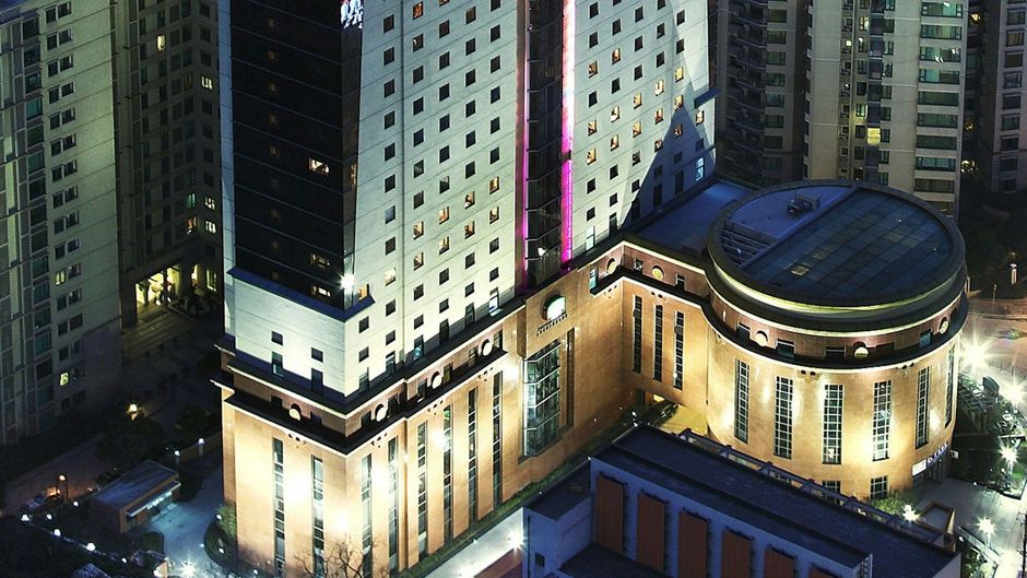 Courtyard Shanghai Xujiahui Exterior