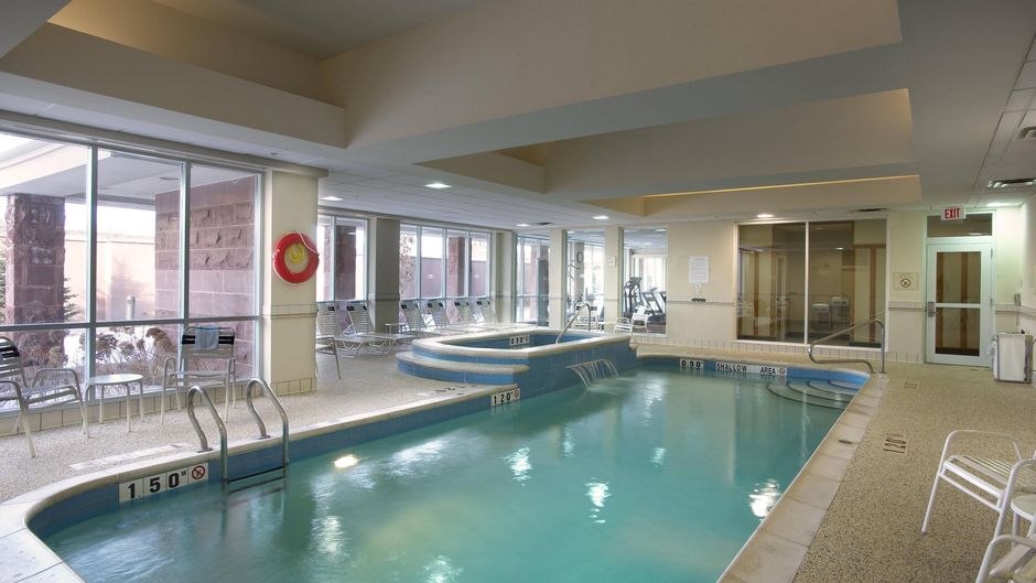 Courtyard by Marriott Toronto Vaughan Pool