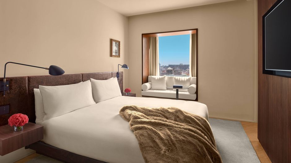The Barcelona EDITION Room