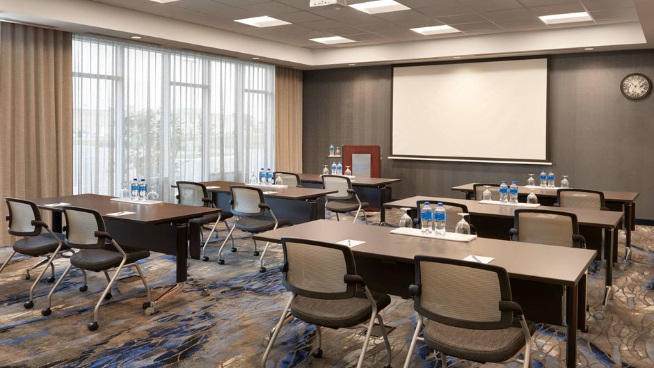 Fairfield Inn & Suites Orillia Meeting
