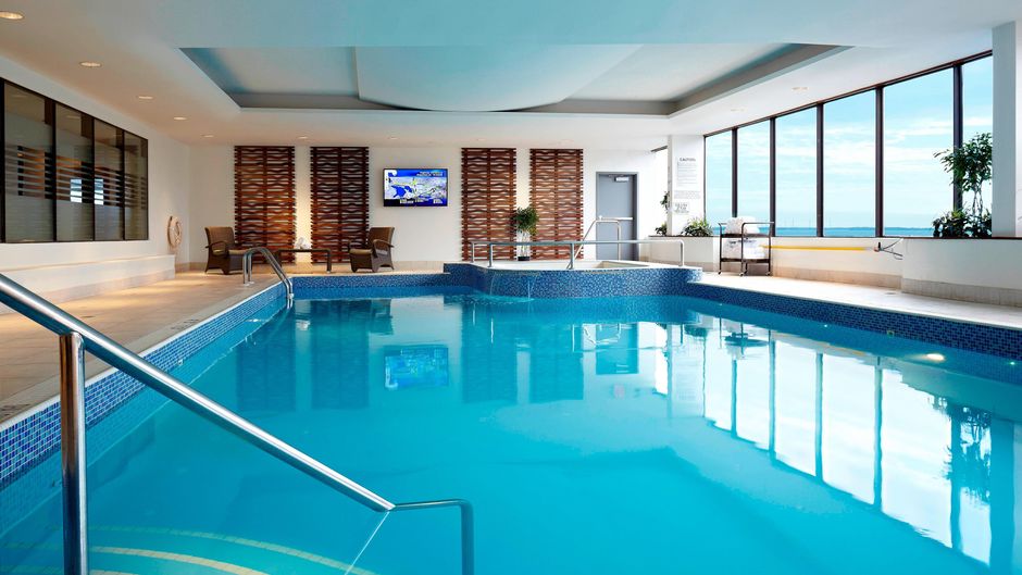 Delta Hotels Kingston Waterfront Pool