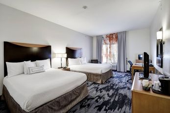 Fairfield Inn & Suites San Antonio Boern