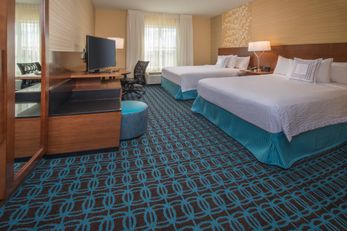 Fairfield Inn & Suites Easton