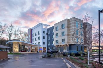 Fairfield Inn & Suites Eugene East