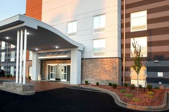Fairfield Inn & Suites Airport