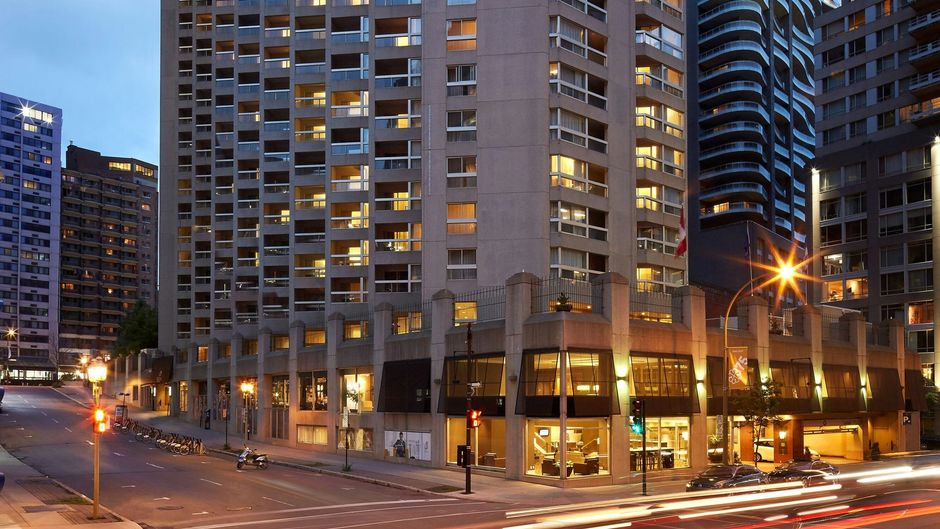 Delta Hotels by Marriott Montreal Exterior