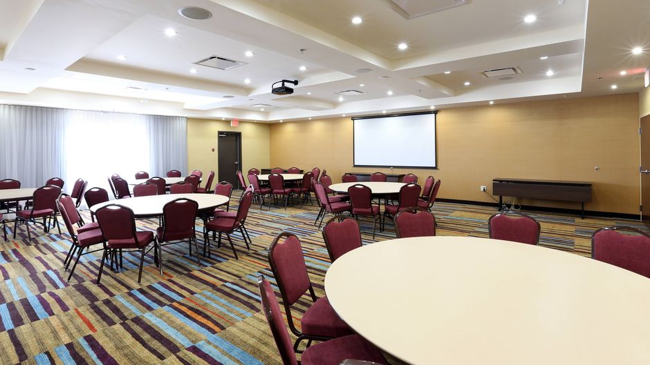 Fairfield Inn N Stes Marriott Lobby