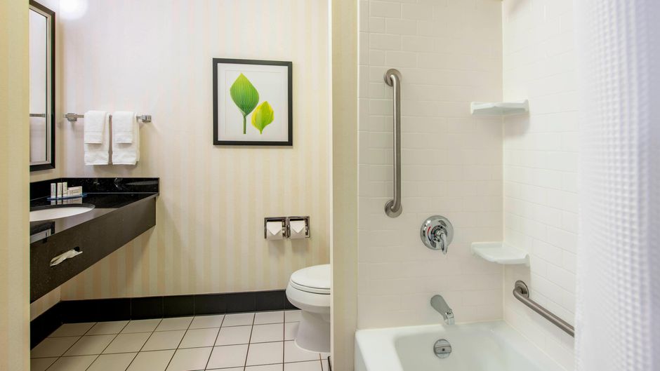 Fairfield Inn & Suites Winnipeg Room