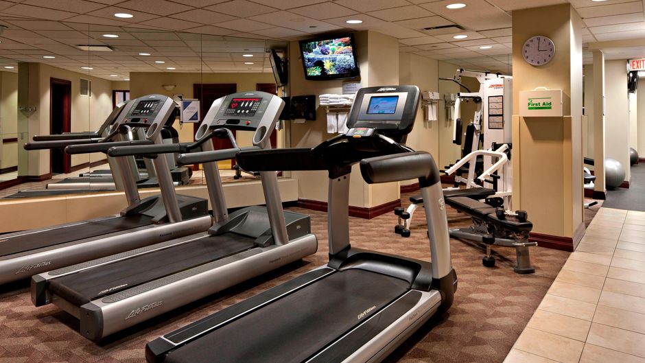 Delta Hotels Calgary Airport In-Terminal Health Club