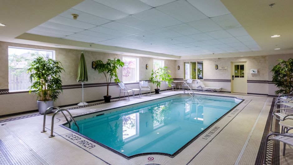 Fairfield Inn & Suites Toronto Oakville Pool